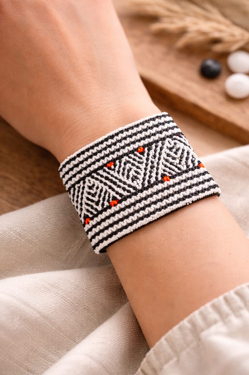 Brazilian Black & White Geometric Beaded Bracelet